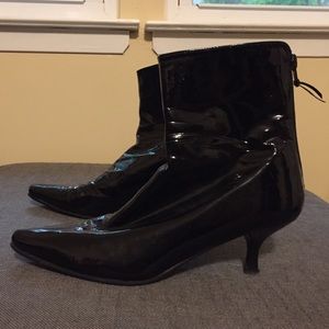 Stuart Weitzman Booties-size 6.5